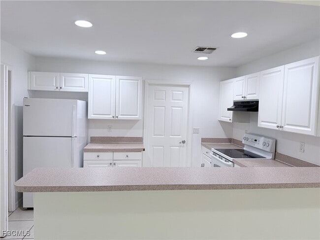 Photo - 4731 24th St SW