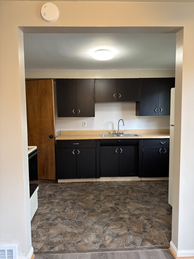 Photo - 604 Poplar Ave NW