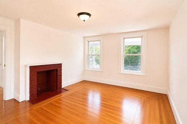 Photo - 23 Mt Vernon St Unit 2