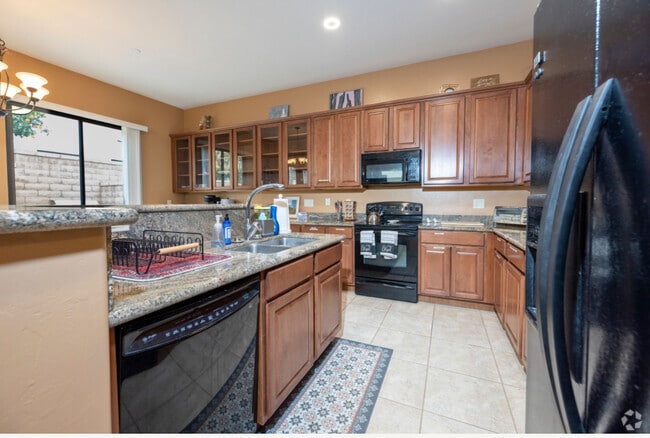 Building Photo - 123 E Castlefield Cir Rental