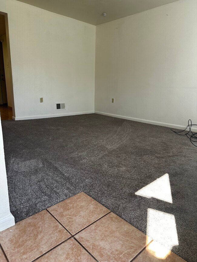 Photo - 2903 Soltis Dr