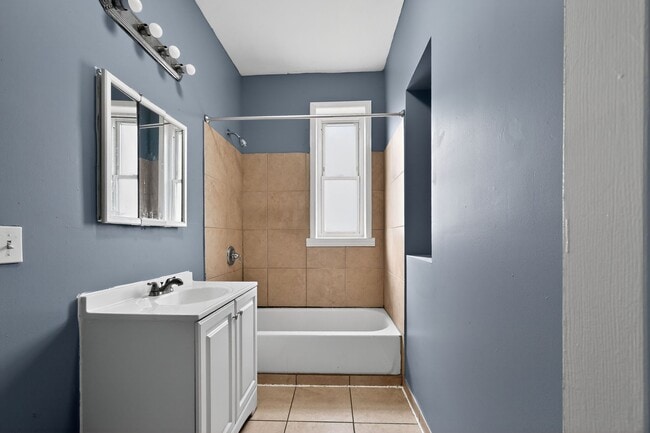 Photo - 3542 W 24th St Unit 2