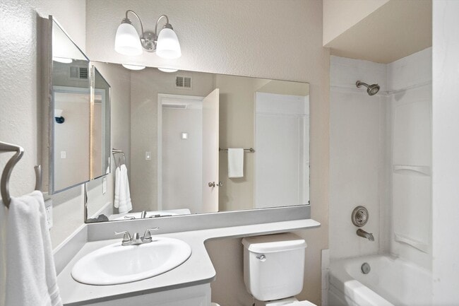 Photo - 3 Bedroom 2 Bathroom in Mesa