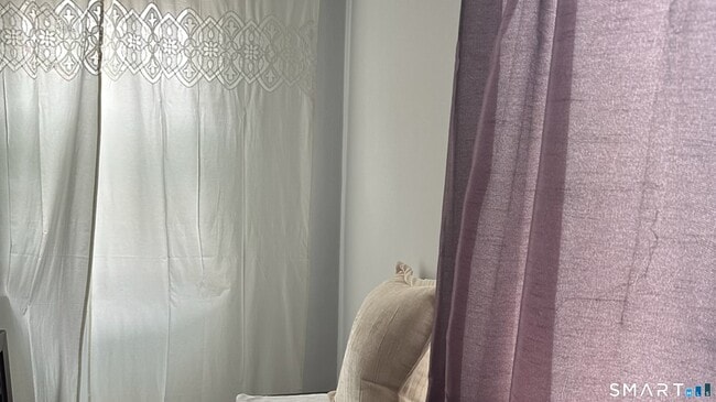 18 Bridge St Unit 1P