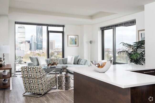 Building Photo - 1312 Boylston St Rental