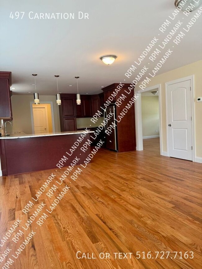 Photo - 497 Carnation Dr