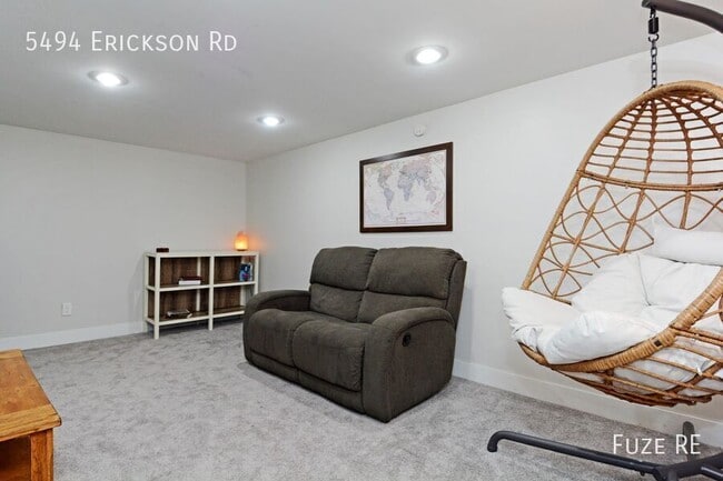 Photo - 5494 Erickson Rd