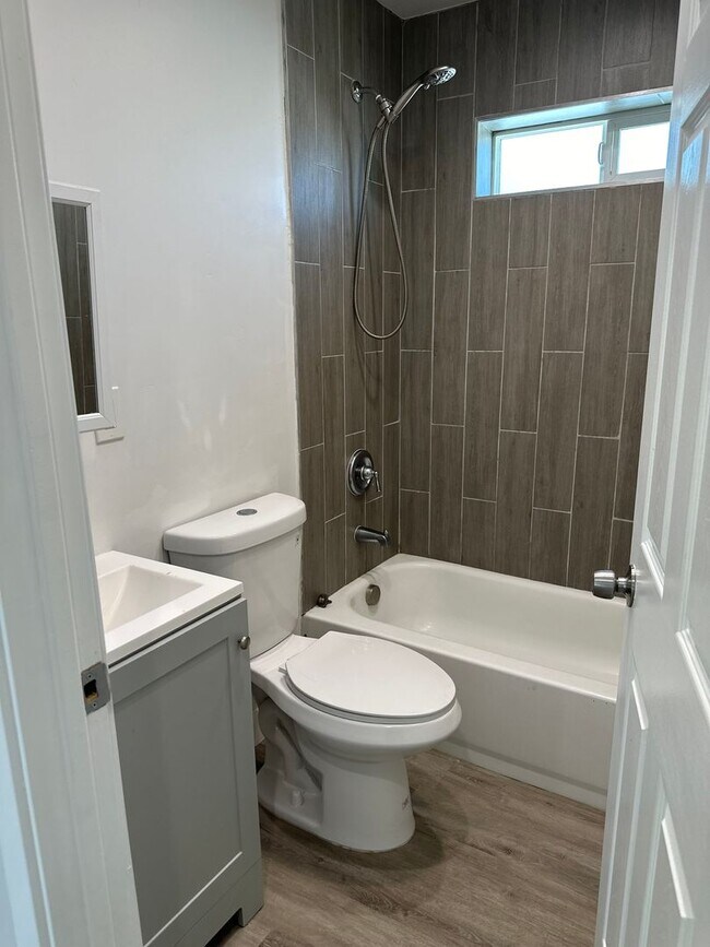 Photo - 402 Colin Kelly Dr Unit #A