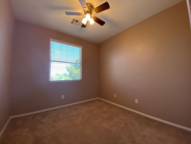Building Photo - 5680 Arrow Tree St Rental