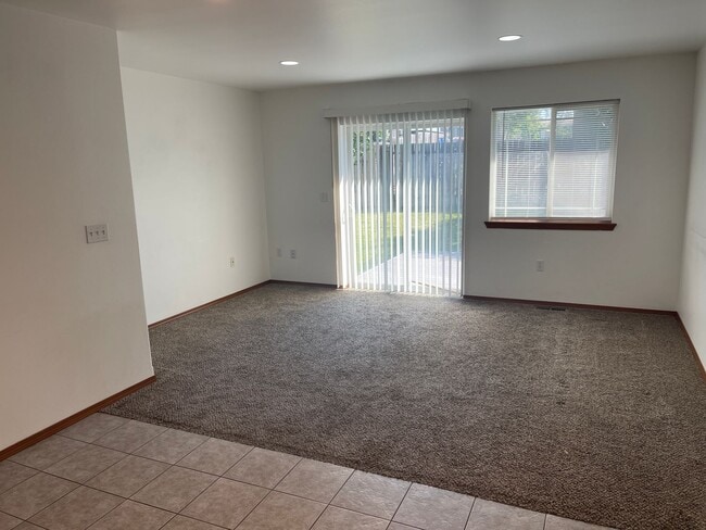 Photo - 1013 N Pierce Dr Unit Apt A