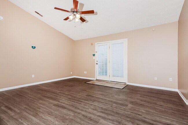 Photo - 2628 Lullwater Ln