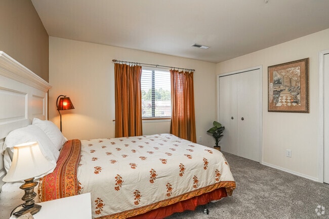 2 BR, 2 BA - Second Bedroom