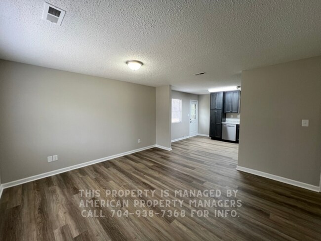 Photo - 318 Rustic Rd