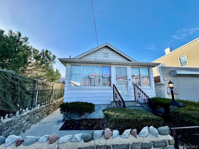 Building Photo - 11-26-26 126th St