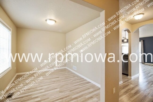 Photo - 495 SE Sagewood Cir