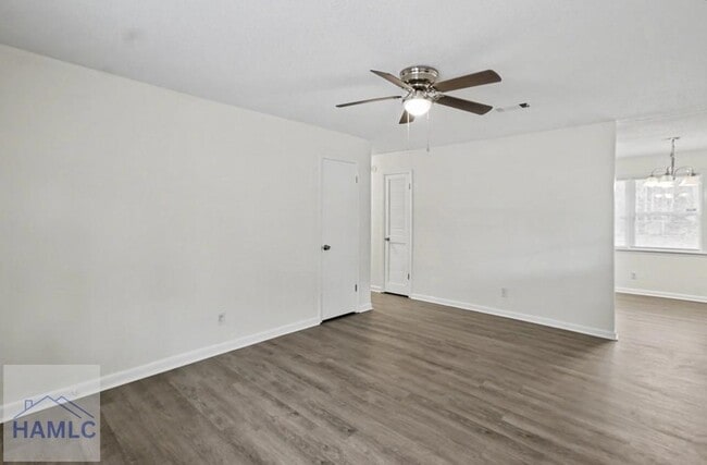 Photo - 740 Fleming Rd