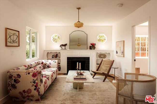 Photo - 5031 Townsend Ave