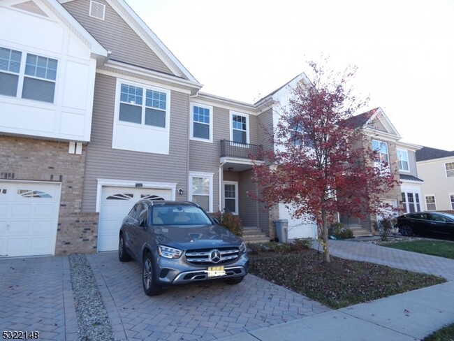 Photo - 40 Clifford Cir Townhome