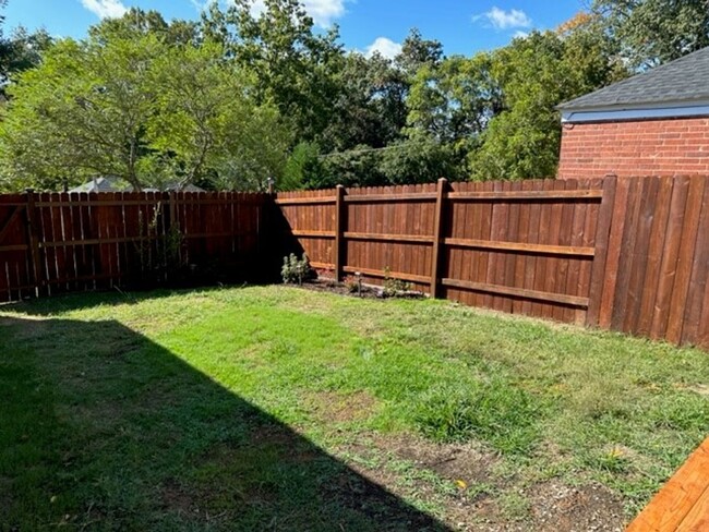 Photo - ONE BEDROOM, ONE LEVEL DUPLEX APARTMENT IN...