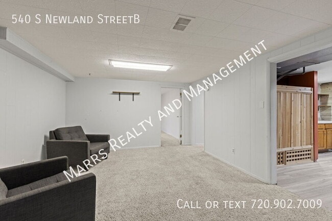 Building Photo - 540 S Newland St