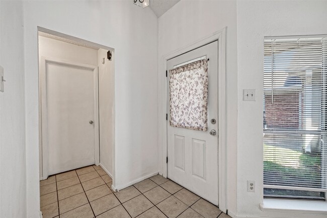 Photo - 4632 Greenwood Dr