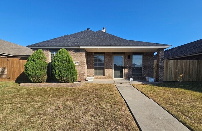 Building Photo - (3) Bed or (2)Bed + Bonus Room/(2.5) Bath in Moore Avail NOW! Pets Negotiable!