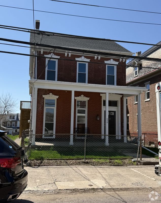 Building Photo - 436 South St Rental