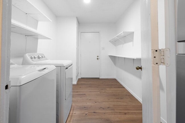 Photo - 100 Nicole Cove Unit B