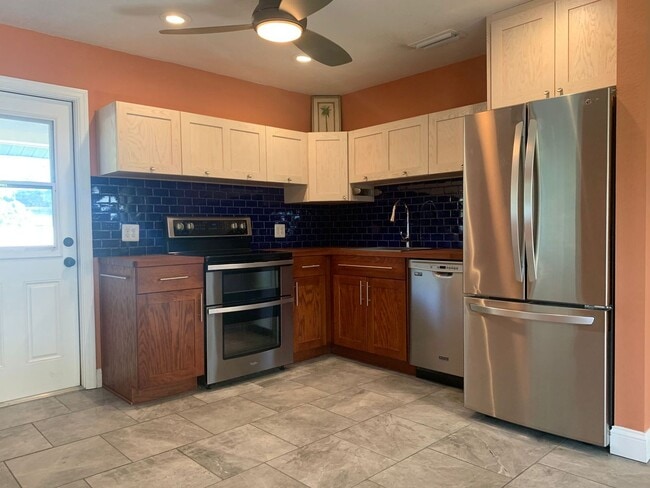 Photo - Charming Home In Gulfports Marina District