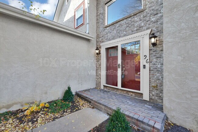 Photo - 96 Chenango Dr