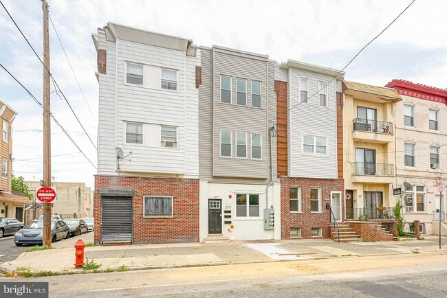 Photo - 2117 S 4th St Townhome