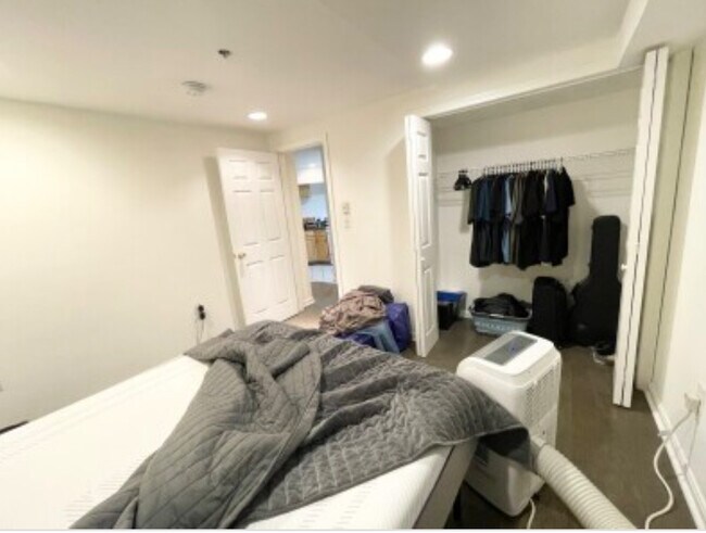 Photo - 115 Jersey St