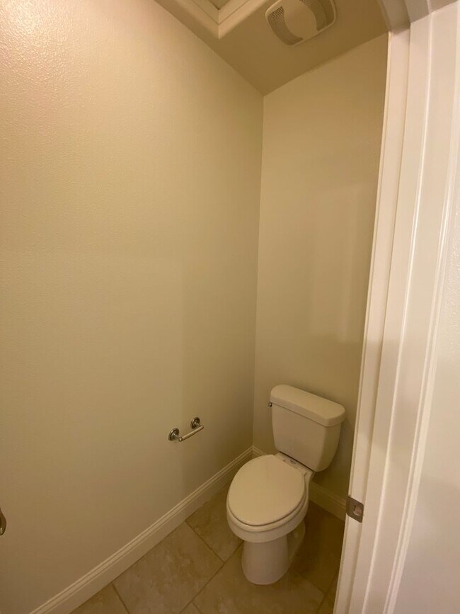 Two story home in Avalon Rental House Rental in Visalia, CA