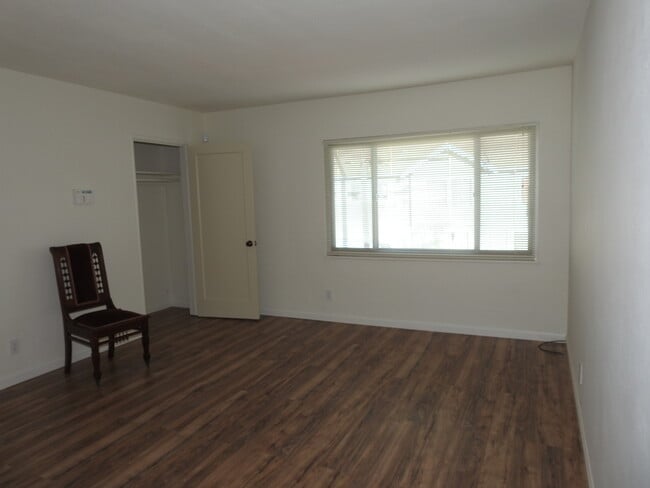 Photo - 413 34th St Unidad 409