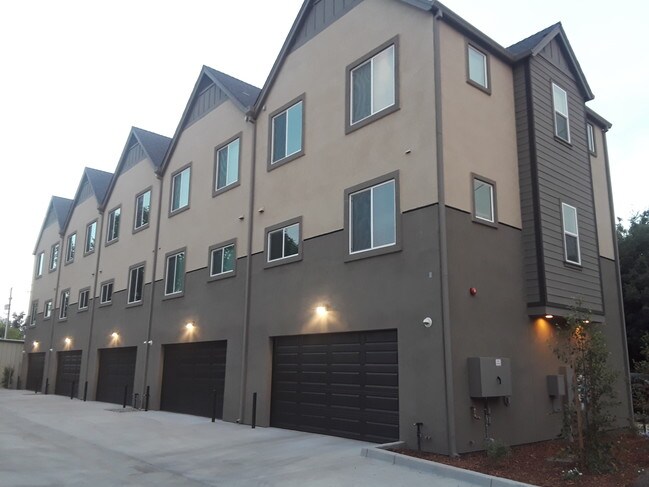 Photo - 1005 W 6th St Unidad 1