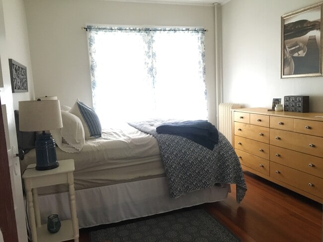 Building Photo - 37 Bellevue Ave Unit Sunny spacious apt