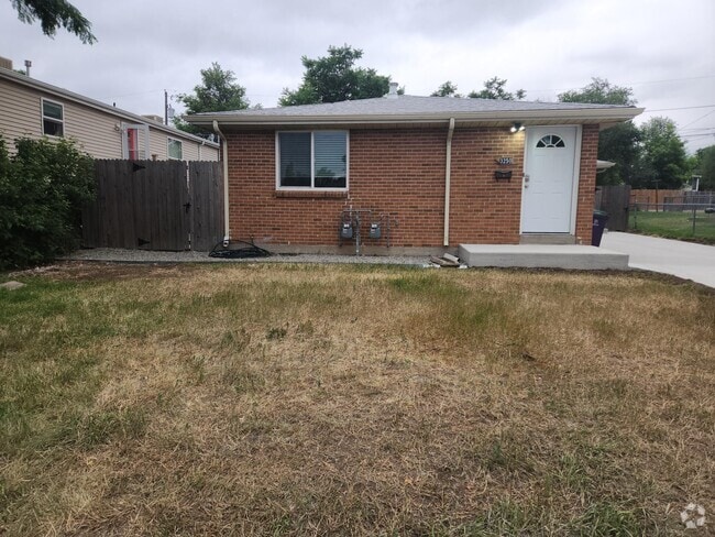 Building Photo - 3250 W Custer Pl Rental