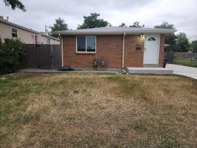 Building Photo - 3250 W Custer Pl Rental