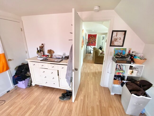 Photo - 48 Intervale Ave Unidad B