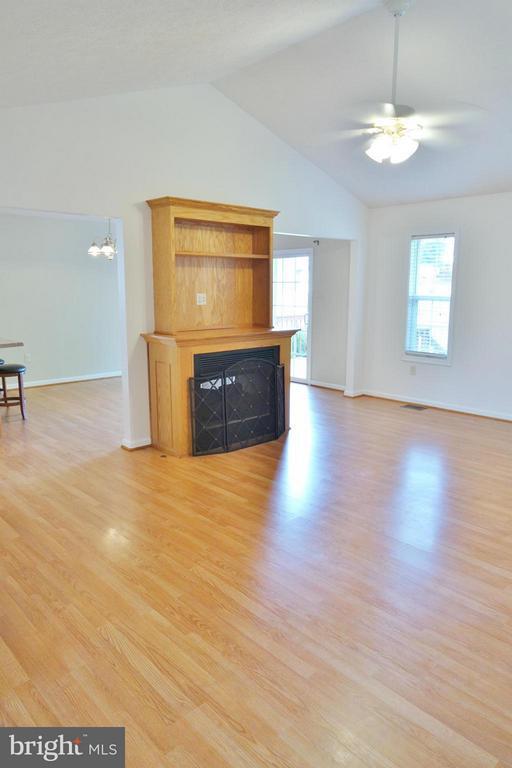 Photo - 9902 Woodbine Way