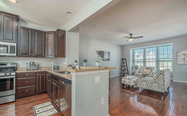 Open floor plan - 111 Tulip Ln Townhome