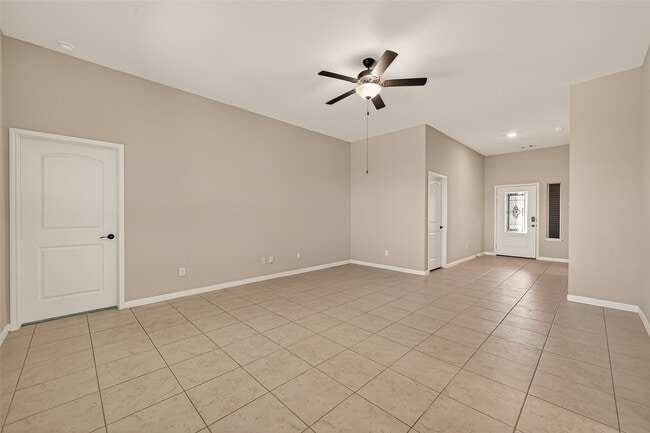 Building Photo - 21218 Echo Manor Dr