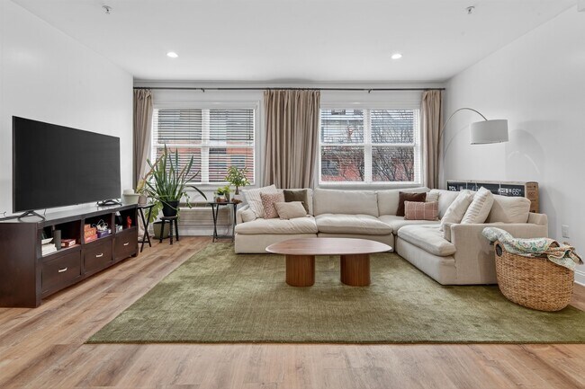 Photo - 140-136 36th St Unidad 202