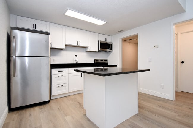 Photo - The Sands on Clearlake