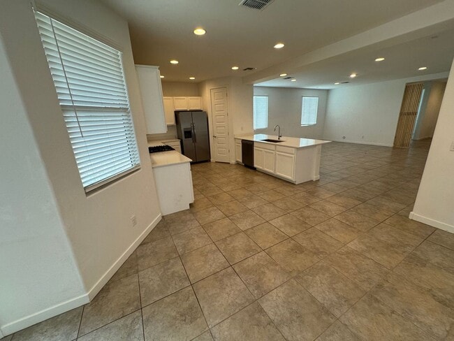 Photo - Beautiful Surprise Home: 4 Bd, 3 Ba