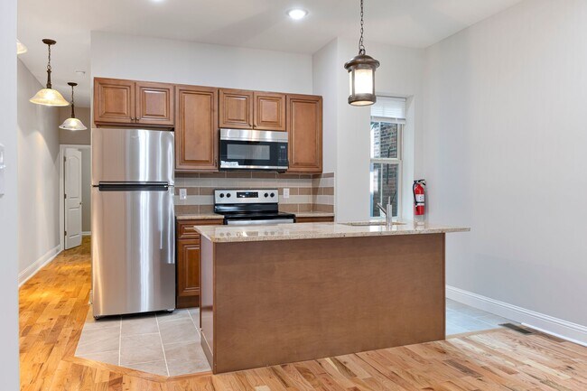 Photo - 1313 N 53rd St Unit 1F