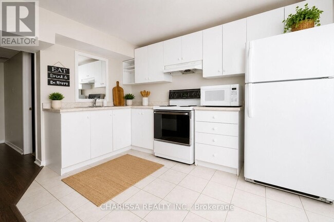 Photo - 2872 Gardenview Crescent