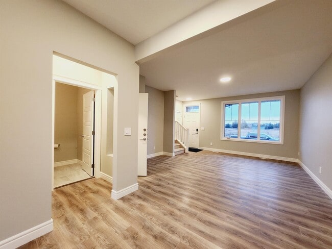 Photo - 1693 Cavanagh blvd SW