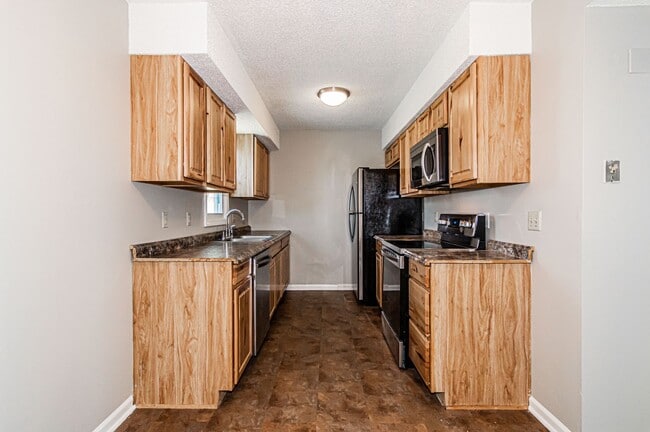 1369 Parkside Dr