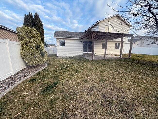 Photo - 5312 Bakerloo Ln